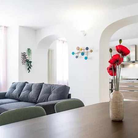 Corte Chiara-2 Bd * Como