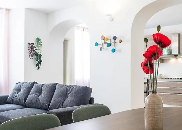 Corte Chiara-2 Bd * Côme