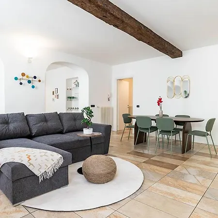 Apartment Corte Chiara-2 Bd Como