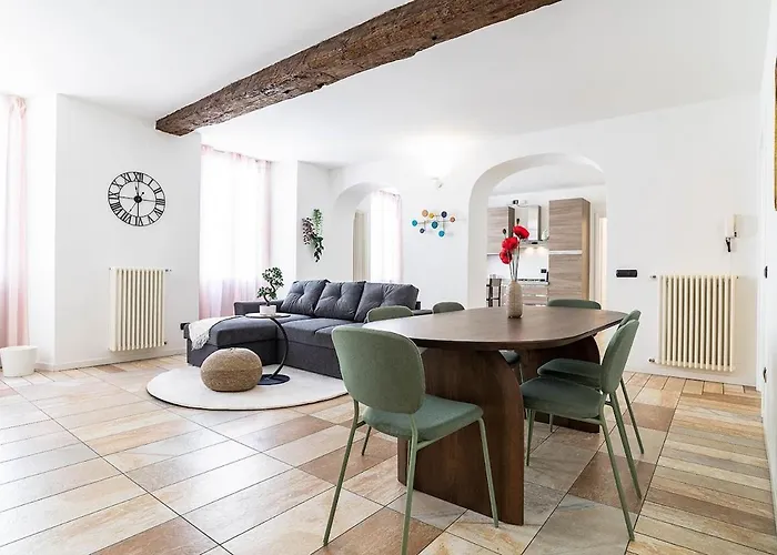 Corte Chiara-2 Bd Apartamento Como